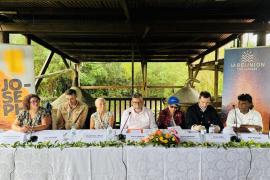 Cérémonie de remise de prix par l'UCA à Johny Guichard - Crédit Ile de La Réunion Tourisme (IRT)