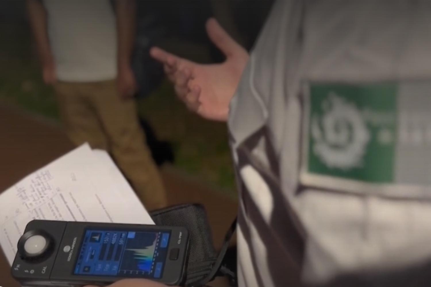 Les agents du Parc national en balade nocturne de sensibilisation avec les industriels de la zone écoparc du Port 