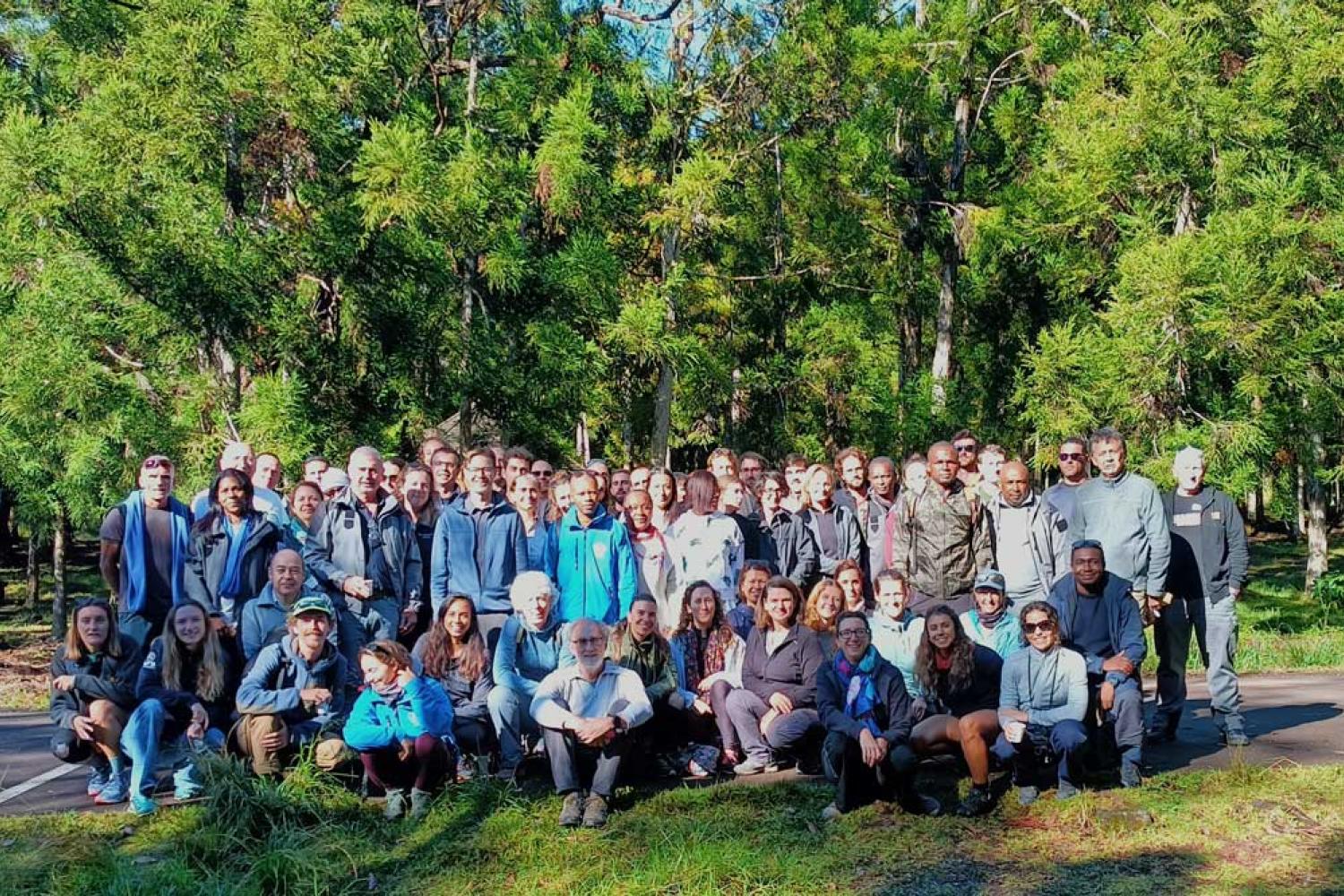 Côte à côte, les équipes de l'OFB et du Parc national de La Réunion 